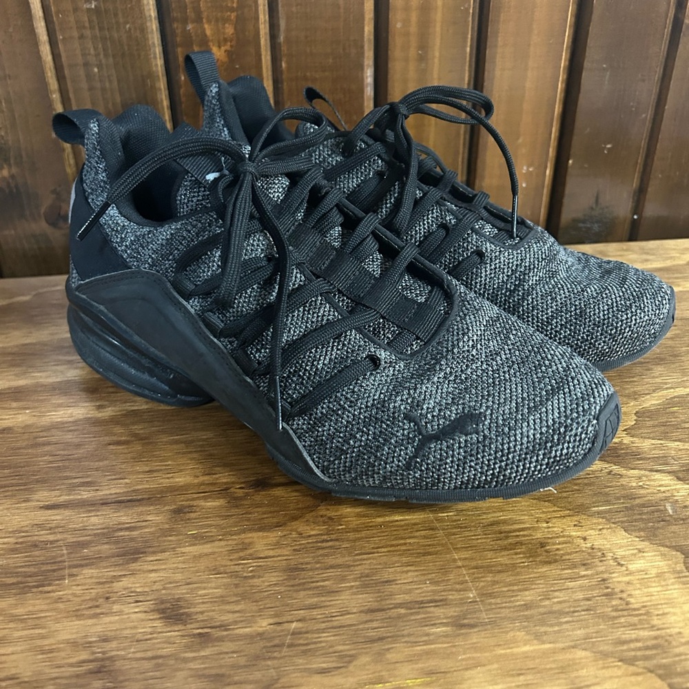 Puma Men's Athletic Shoes - Black and Gray